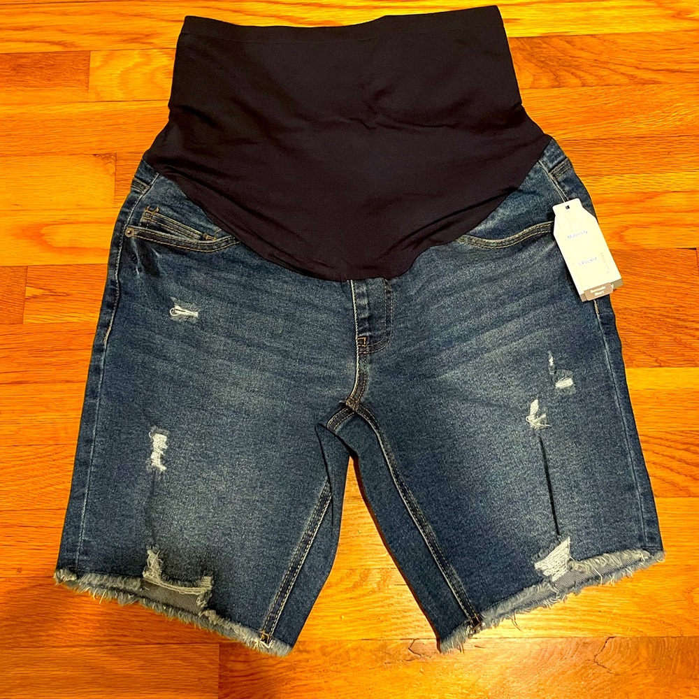 New with tags maternity shorts